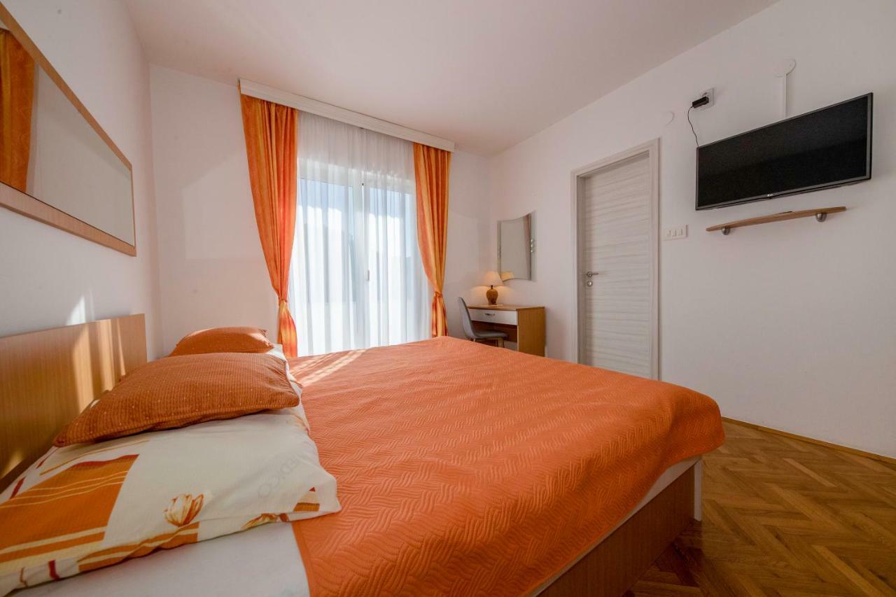 Lili Rab Apartamento Rab Town Exterior foto